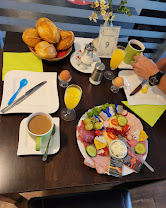 Frühstückstisch im Bistro Canapé